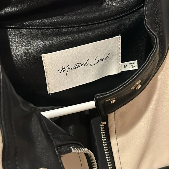 NWOT Cropped Leather Moto Jacket - Picture 5 of 5